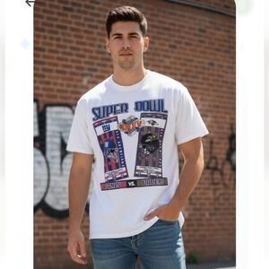 2001 Super Bowl Shirt Men's Size XL.